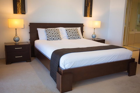 Ambience On Burleigh Beach - Stayed 17