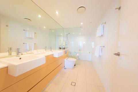 Ambience On Burleigh Beach - Stayed 29