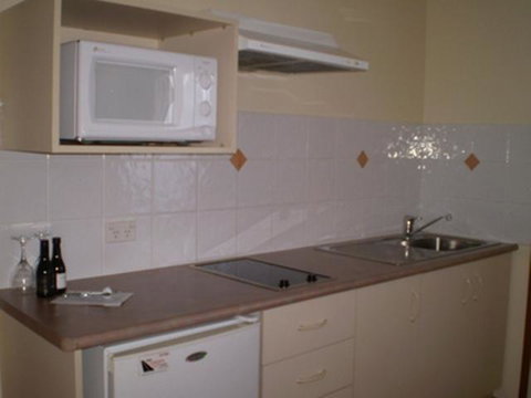 Riviera On Ruthven - Stays Accommodation 27