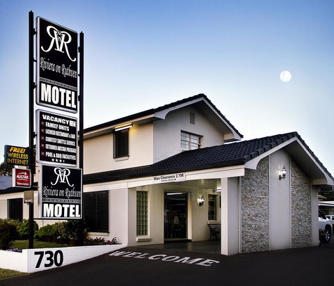 Riviera On Ruthven - Stays Accommodation 14