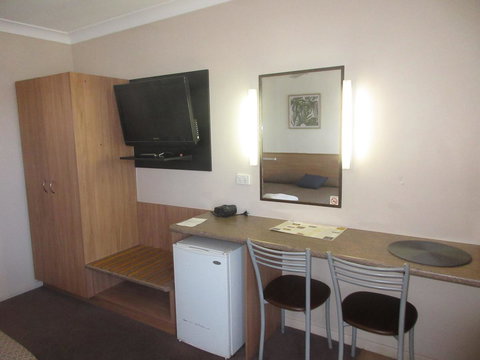 Riviera On Ruthven - Stays Accommodation 11