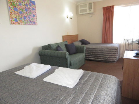 Riviera On Ruthven - Stays Accommodation 36