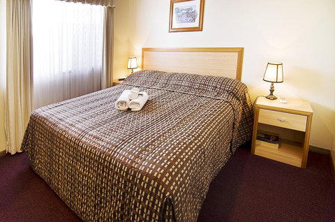 Riviera On Ruthven - Stays Accommodation 24