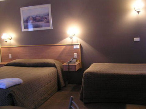 Riviera On Ruthven - Stays Accommodation 34