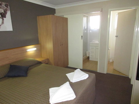 Riviera On Ruthven - Stays Accommodation 18