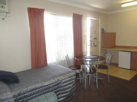 Riviera On Ruthven - Stays Accommodation 1