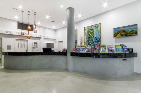 Sunshine Tower Hotel - Stayed 24