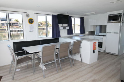 Coomera Houseboats - Stayed 16