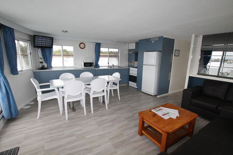 Coomera Houseboats - Stayed 5