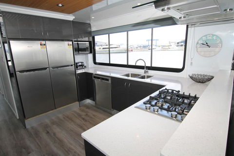 Coomera Houseboats - Stayed 37