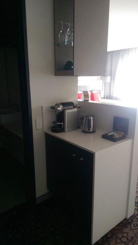 Calamvale Hotel Suites And Conference Centre - Stayed 23