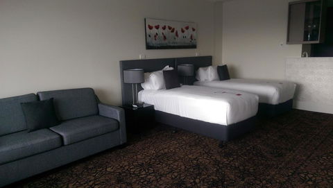 Calamvale Hotel Suites And Conference Centre - Stayed 19