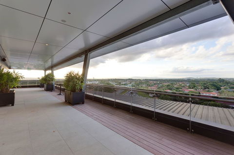 Calamvale Hotel Suites And Conference Centre - Stayed 13