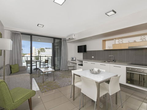 Atrio Apartments - Stayed 6
