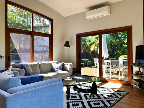 Villa 1 - 3 Parkedge Road - Stays Accommodation 5