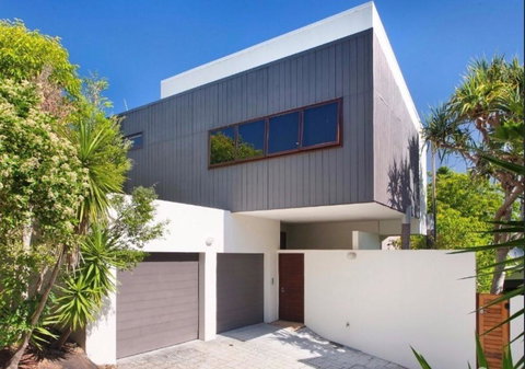 Villa 1 - 3 Parkedge Road - Stays Accommodation 1