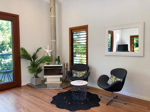 Villa 1 - 3 Parkedge Road - Stays Accommodation 6