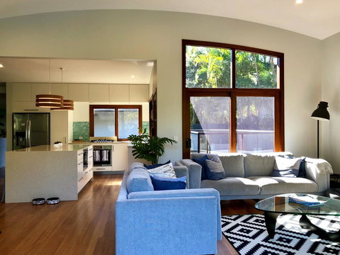 Villa 1 - 3 Parkedge Road - Stays Accommodation 4