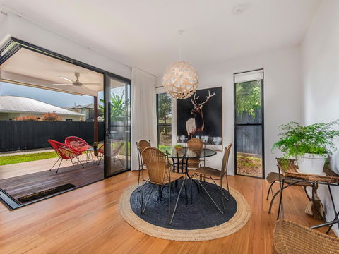 Sam's Buderim Mountain Guest House - Stays Accommodation 2
