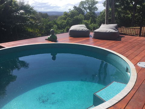 Sam's Buderim Mountain Guest House - Stays Accommodation 24