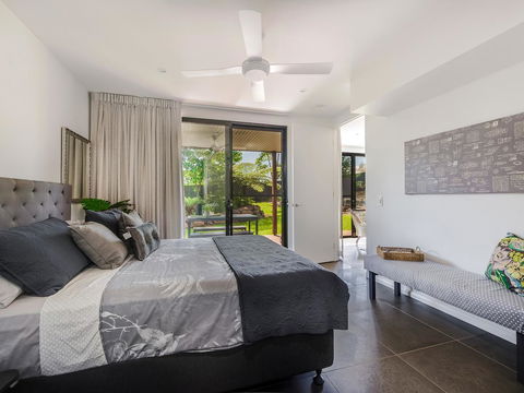 Sam's Buderim Mountain Guest House - Stays Accommodation 15
