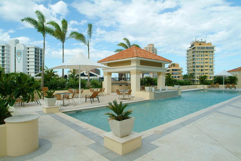 Chevron Renaissance - HR Surfers Paradise - Stayed 10