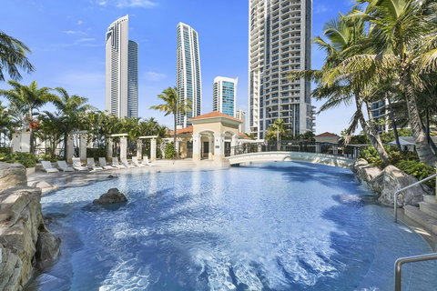 Chevron Renaissance - HR Surfers Paradise - Stayed 1