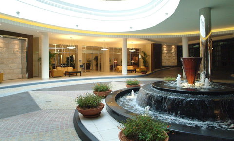 Chevron Renaissance - HR Surfers Paradise - Stayed 21