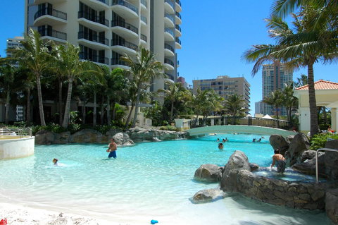 Chevron Renaissance - HR Surfers Paradise - Stayed 16