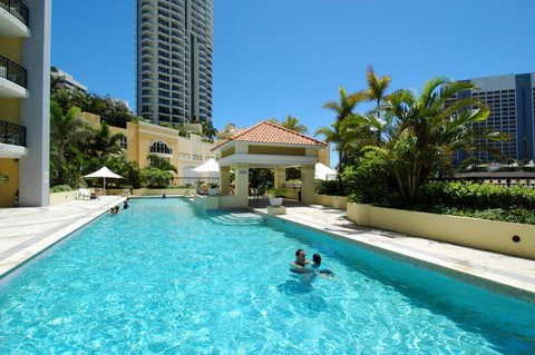 Chevron Renaissance - HR Surfers Paradise - Stayed 11