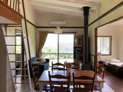 Montville Holiday Apartments - Stays Accommodation 12