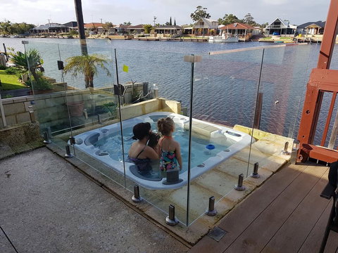 Waterside Resort Style - Stayed 1