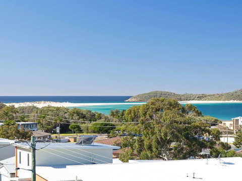 Whale Tales' 78 Lentara Street - FANTASTIC WATER VIEWS OVER FINGAL BEACH - Stayed 0