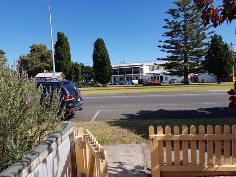 WHARF COTTAGE - Stayed 1