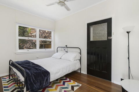 Whitecaps, 26 East Street - Stays Accommodation 2