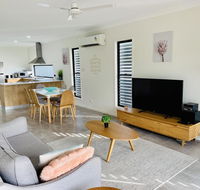 WHITSUNDAY brand new townhouse close to boardwalk - Stayed