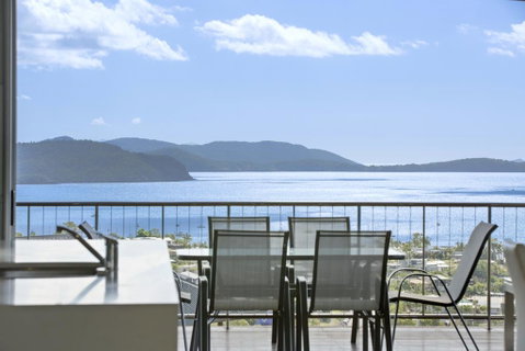 Whitsunday Views - Airlie Beach - Stays Accommodation 1