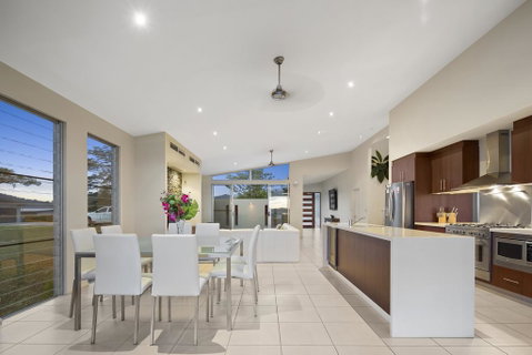 Whitsunday Views - Airlie Beach - Stays Accommodation 3