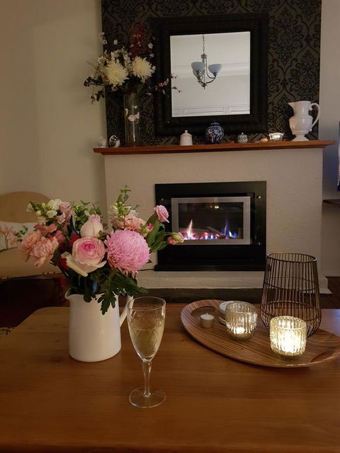 Winston Cottage At Three Sisters - Stayed 2