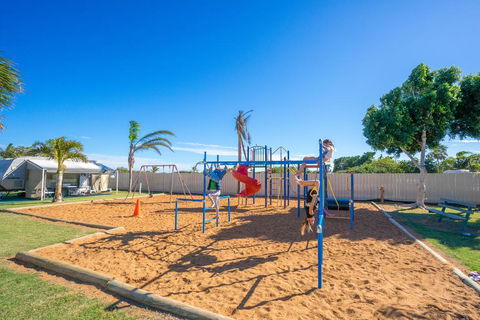 Wintersun Caravan And Tourist Park - Stayed 3