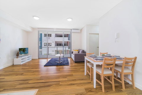 Wolli Creek Airport Serviced 2 Bedroom Apartment - Stayed 2
