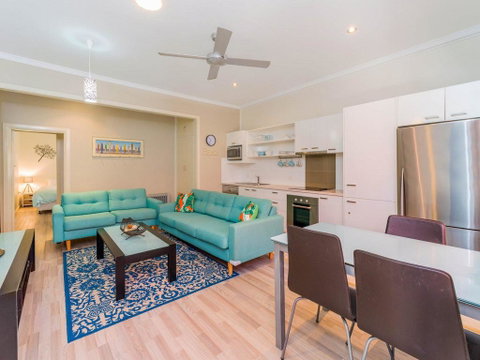 Yamba Daze - Sunset - Pet Friendly - Stayed 1