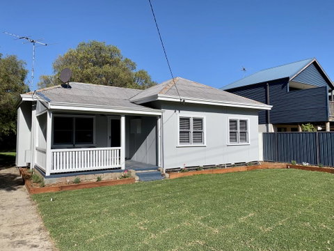 Yaringa Cottage...by The Sea - Stays Accommodation 1