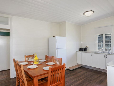 Yamba Pilot Cottage 2 - Pets Welcome - Close To Beach - Stayed 2