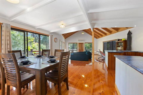 YARRABEE - The Perfect Getaway! - Stayed 0