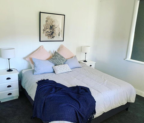 Yellow Door House Adelong - Stayed 2