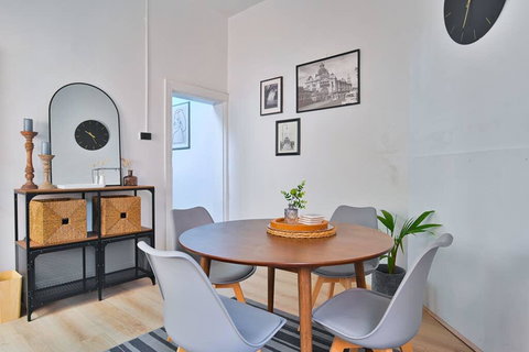 Your Home On Smith St Collingwood (With Parking) - Stays Accommodation 1