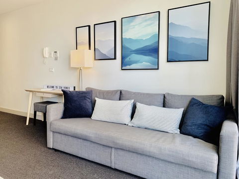 ZEN Homes On Collins - Stayed 2