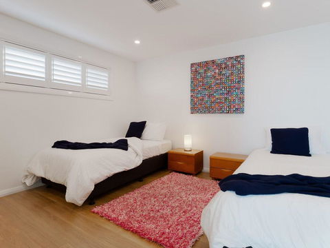 Maison De La Mer 30 Mulubinda Parade - Luxurious, Linen, Aircon And Panoramic Views - Stays Accommodation 1