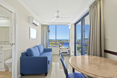 AirliediseNO Hills5min Walk 2 Port Of Airlie/Ferry TerminalWiFiNetflix - Stayed 3